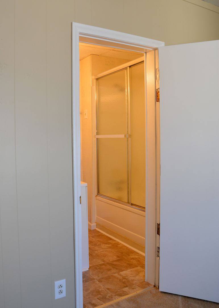 Apartment for rent at 711 W 28th St, Minneapolis, MN 55408