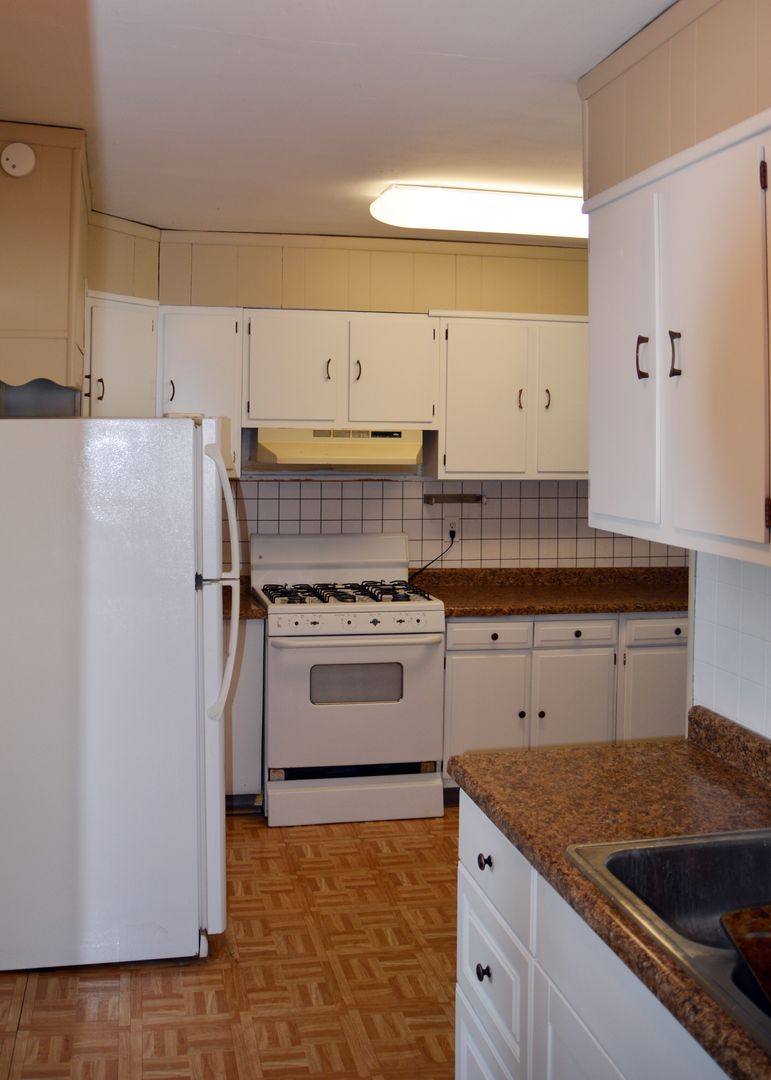 Apartment for rent at 711 W 28th St, Minneapolis, MN 55408