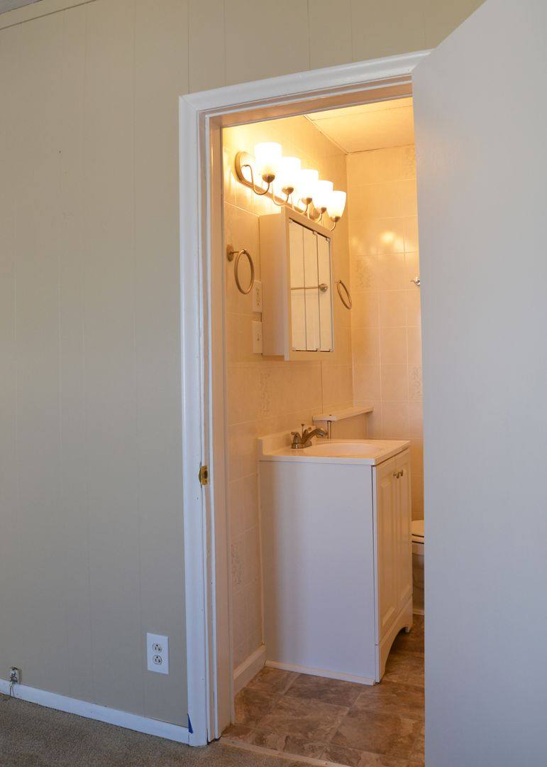 Apartment for rent at 711 W 28th St, Minneapolis, MN 55408