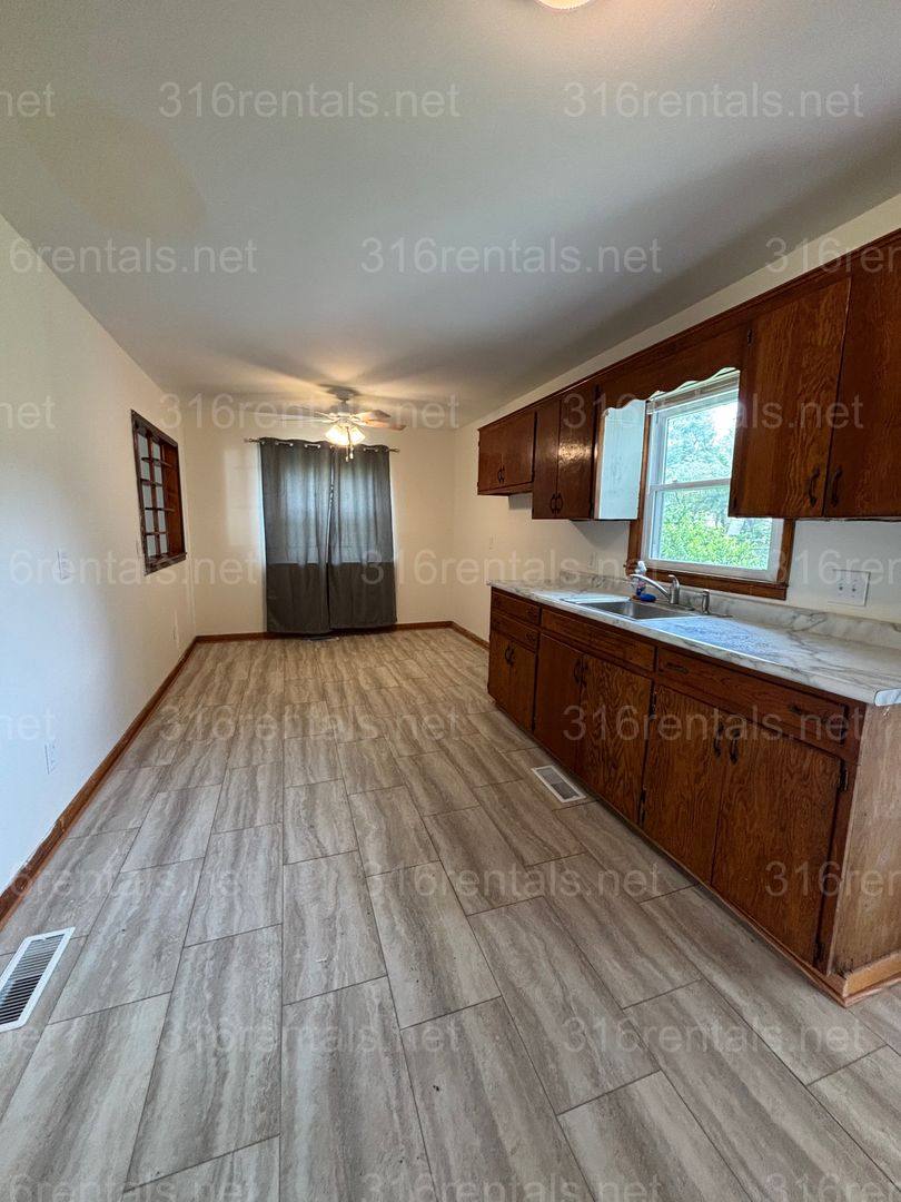 House for rent at 544 N 11th St, Towanda, KS 67144