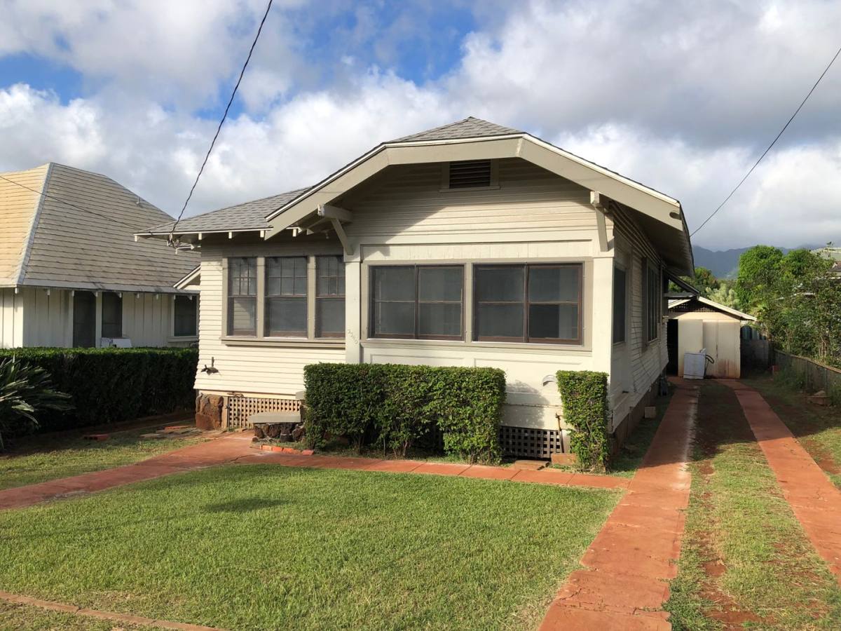 House for rent at 3340 Kaimuki Ave, Honolulu, HI 96816