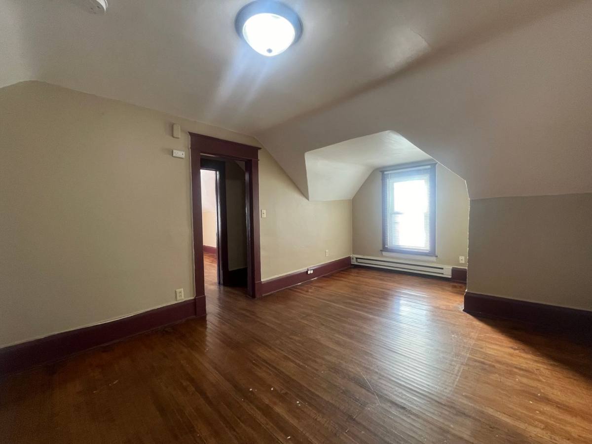 Apartment for rent at 125 Como Ave, Saint Paul, MN 55103