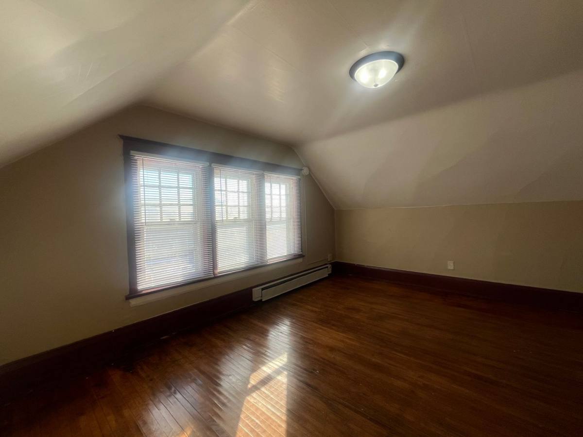 Apartment for rent at 125 Como Ave, Saint Paul, MN 55103