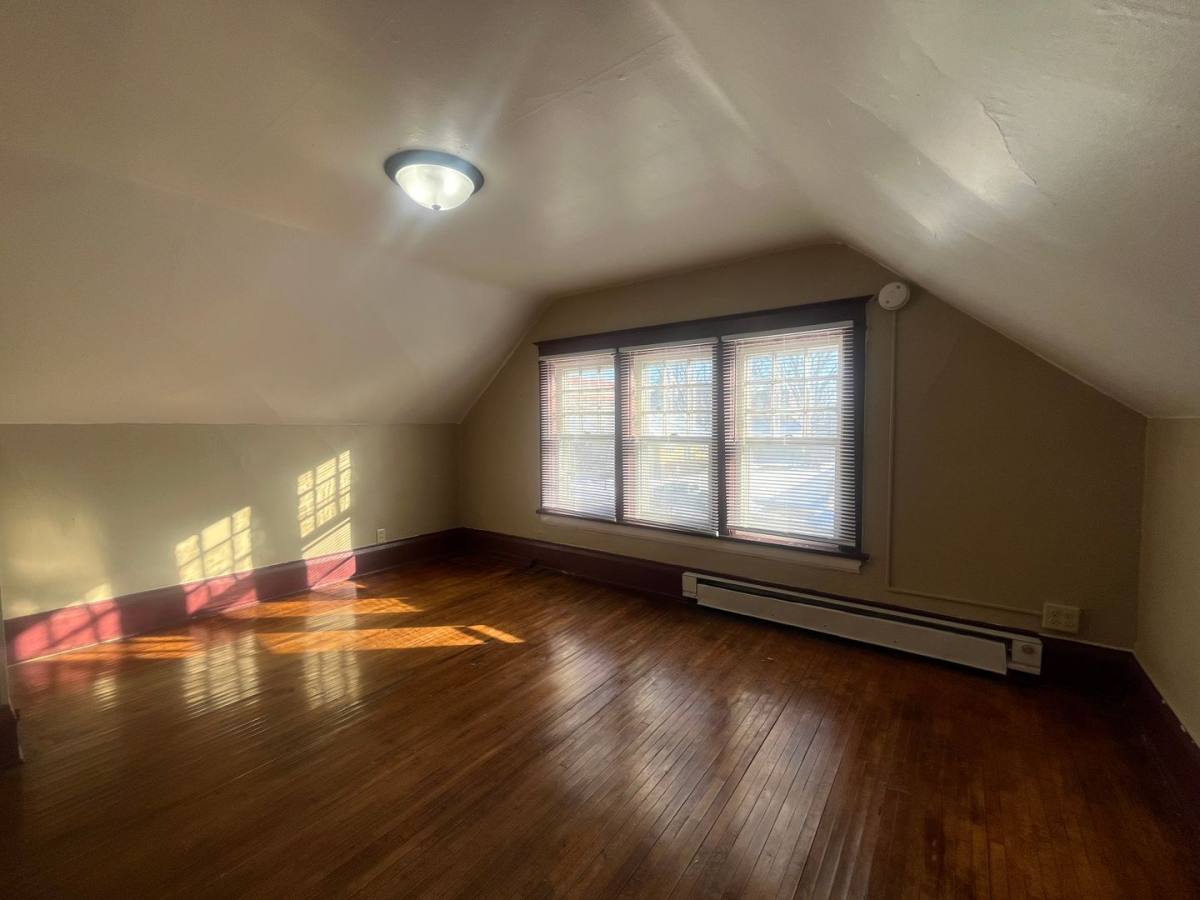 Apartment for rent at 125 Como Ave, Saint Paul, MN 55103