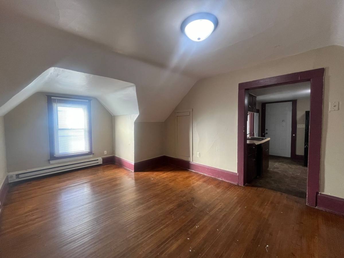 Apartment for rent at 125 Como Ave, Saint Paul, MN 55103