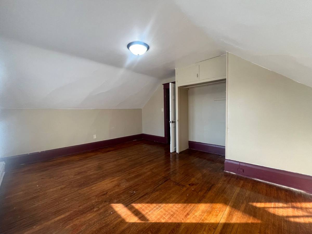 Apartment for rent at 125 Como Ave, Saint Paul, MN 55103
