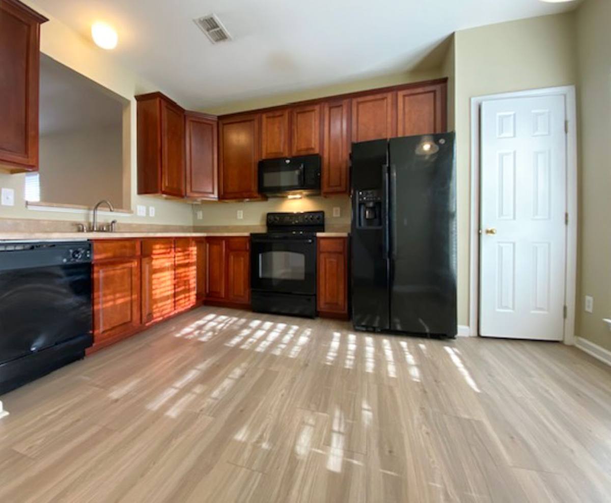 Townhouse for rent at 15777 Castle Watch Ave, Charlotte, NC 28277