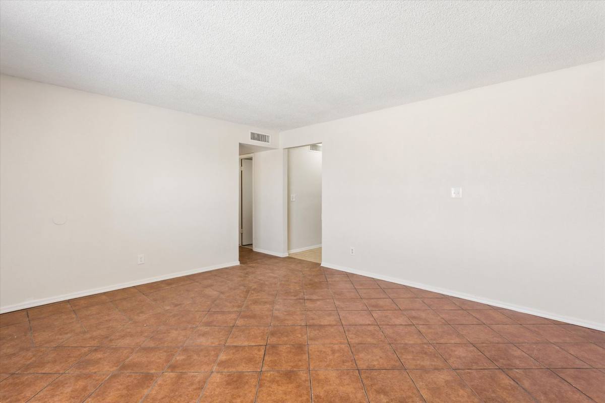 House for rent at 735 E S Mountain Ave, Phoenix, AZ 85042