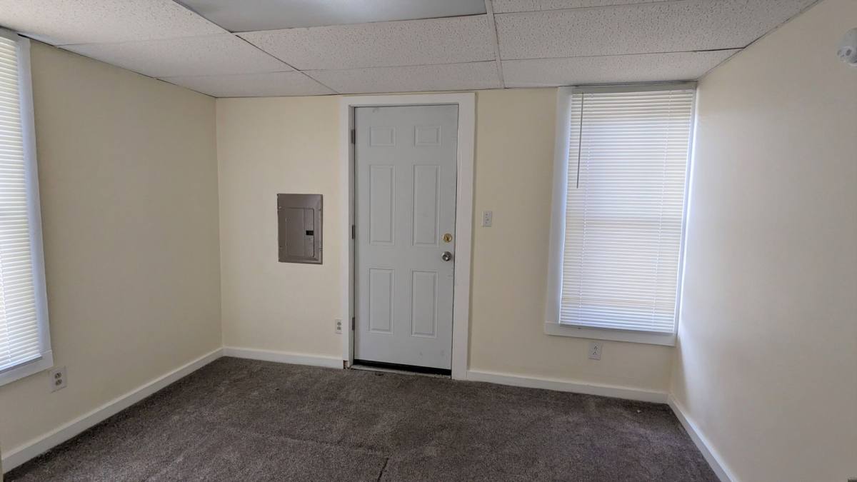 House for rent at 247 W Southern Ave, Muskegon, MI 49441