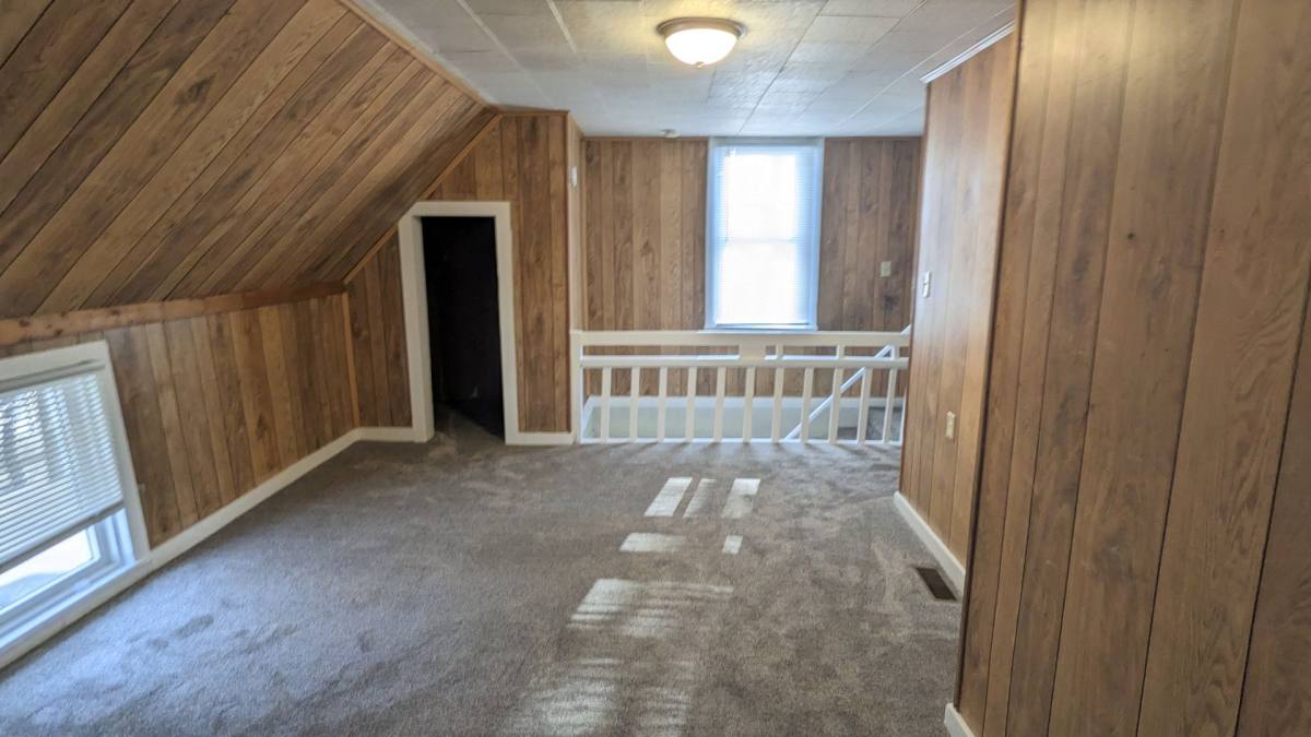 House for rent at 247 W Southern Ave, Muskegon, MI 49441