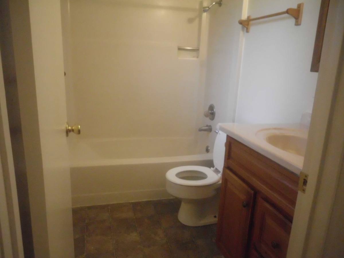 Apartment for rent at 684 E 12th St, Chico, CA 95928