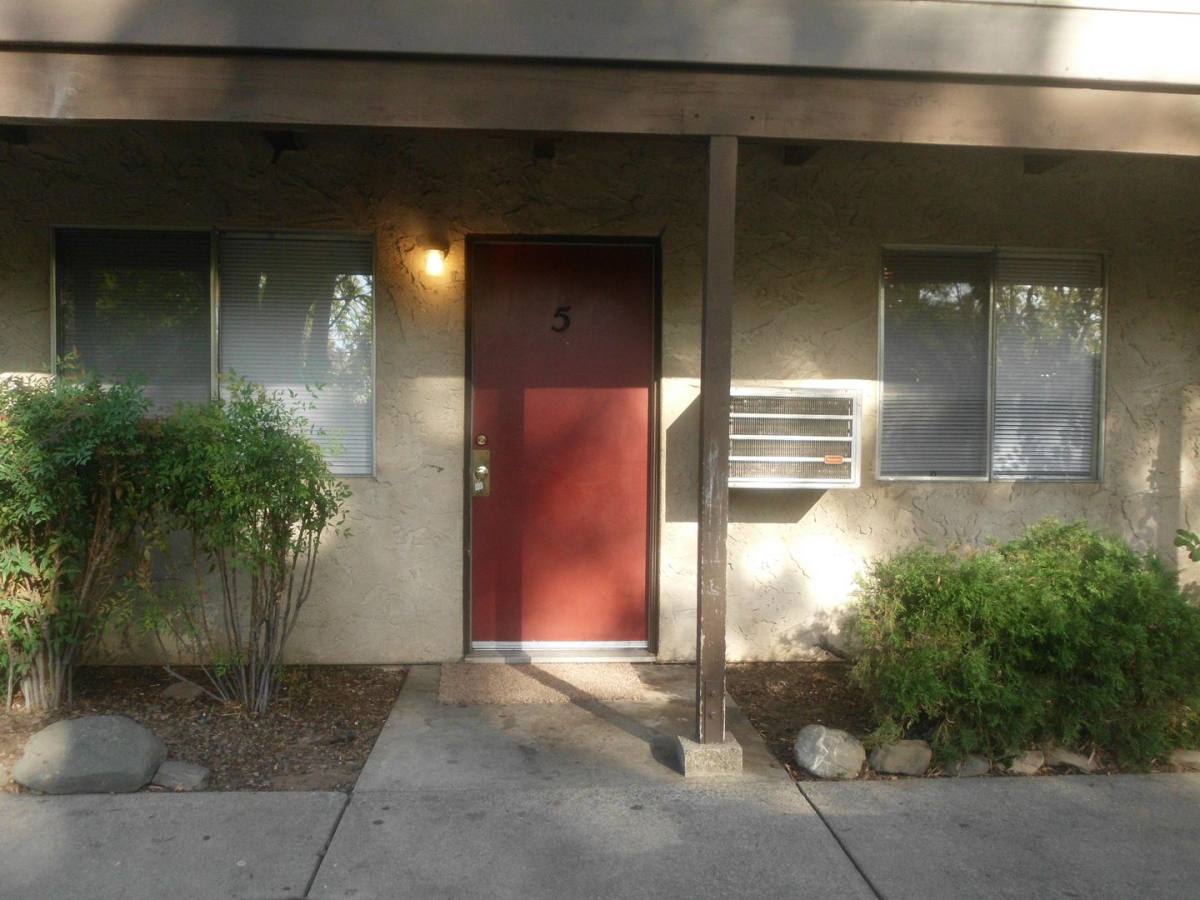 Apartment for rent at 684 E 12th St, Chico, CA 95928