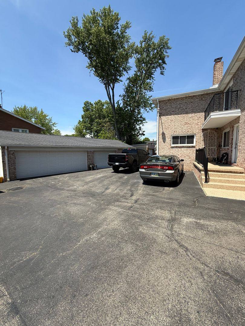 Apartment for rent at 5240-5242 Old Oxford Lane, Youngstown, OH 44512