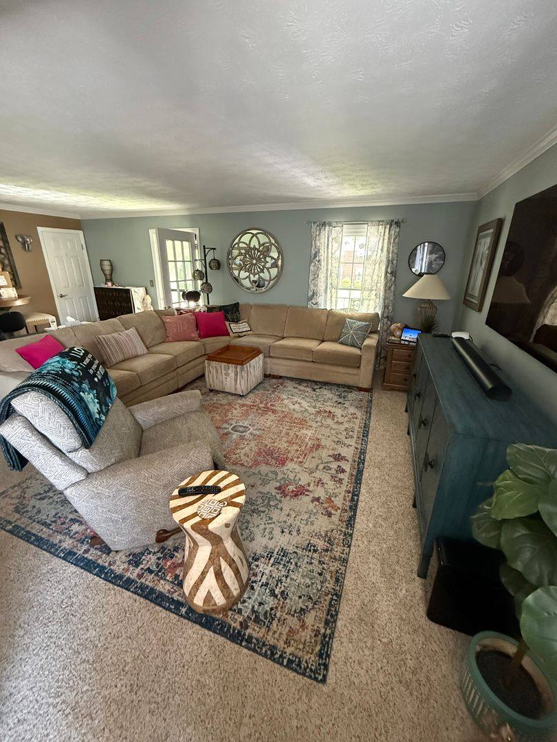 Apartment for rent at 5240-5242 Old Oxford Lane, Youngstown, OH 44512