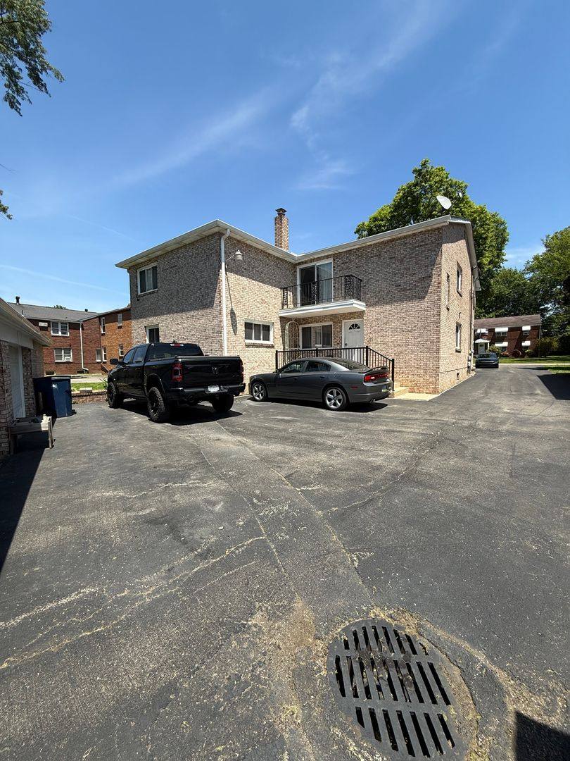 Apartment for rent at 5240-5242 Old Oxford Lane, Youngstown, OH 44512