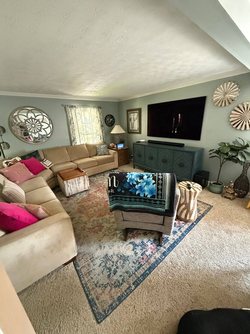 Apartment for rent at 5240-5242 Old Oxford Lane, Youngstown, OH 44512