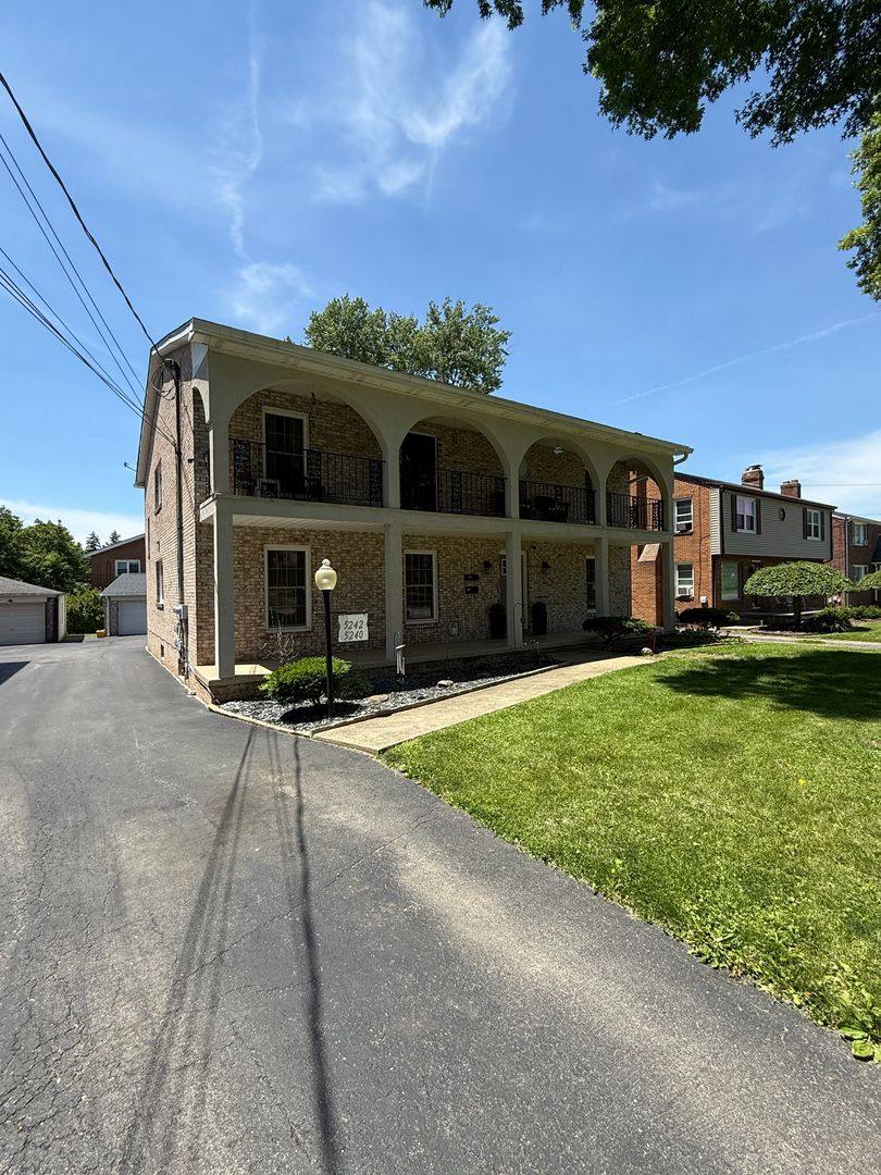 Apartment for rent at 5240-5242 Old Oxford Lane, Youngstown, OH 44512