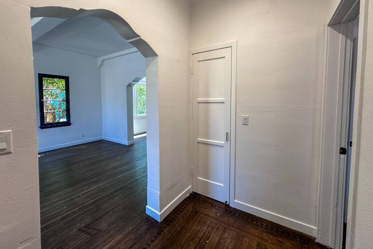 House for rent at 1521 S Stanley Ave, Los Angeles, CA 90019