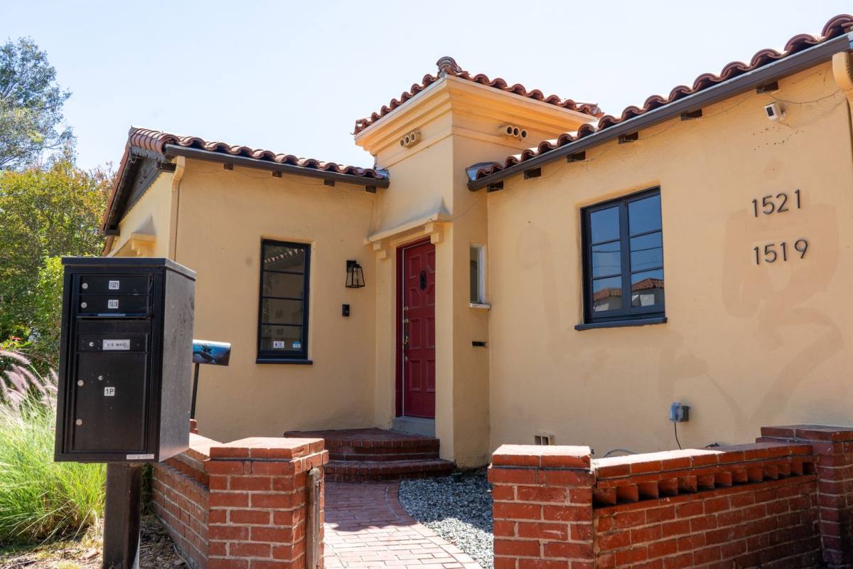 House for rent at 1521 S Stanley Ave, Los Angeles, CA 90019