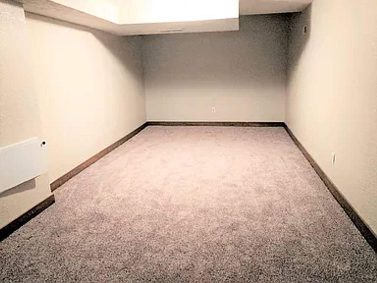House for rent at 6630 Lafayette Ave, Omaha, NE 68132