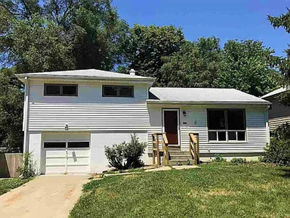 House for rent at 6630 Lafayette Ave, Omaha, NE 68132