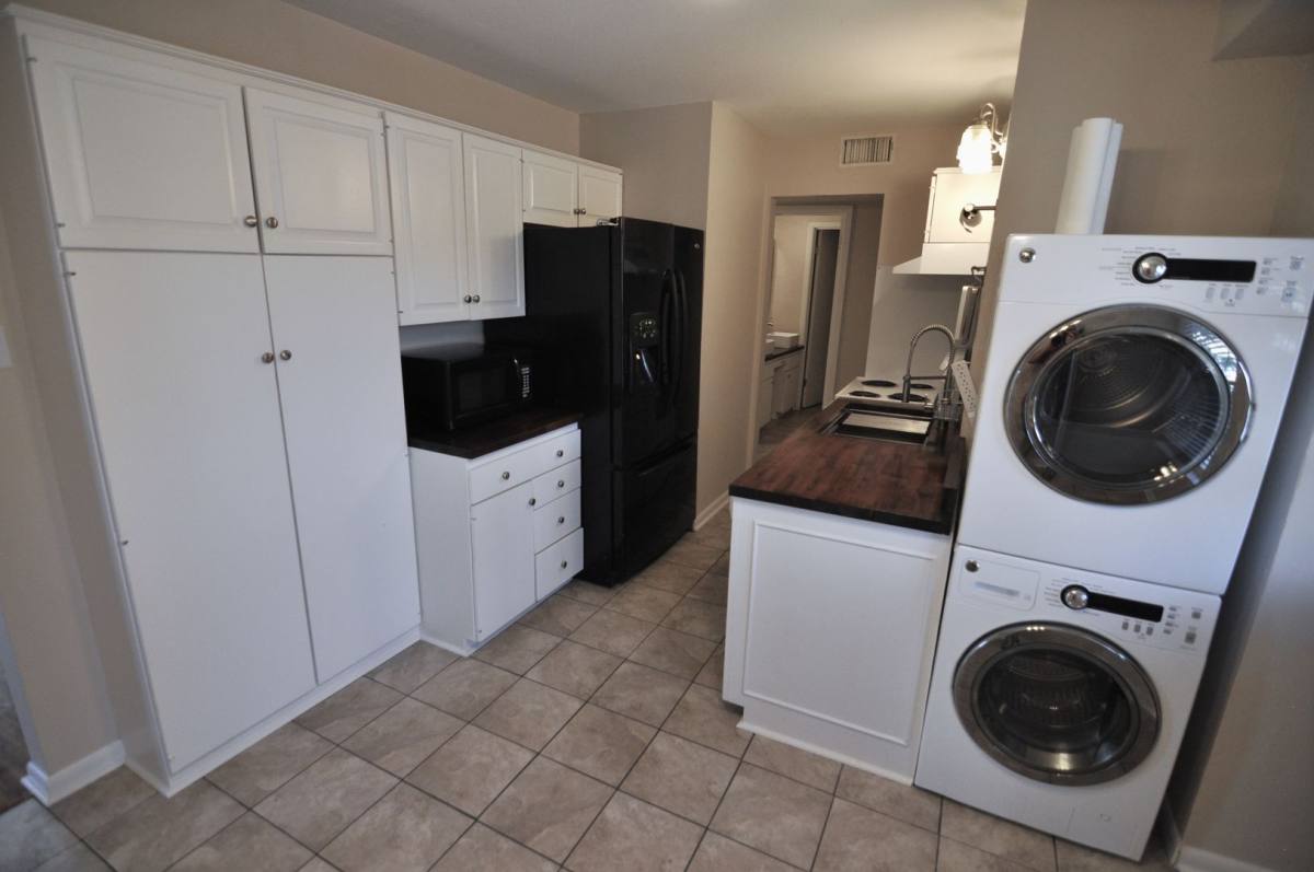 Apartment for rent at 901 E Oltorf, Austin, TX 78704