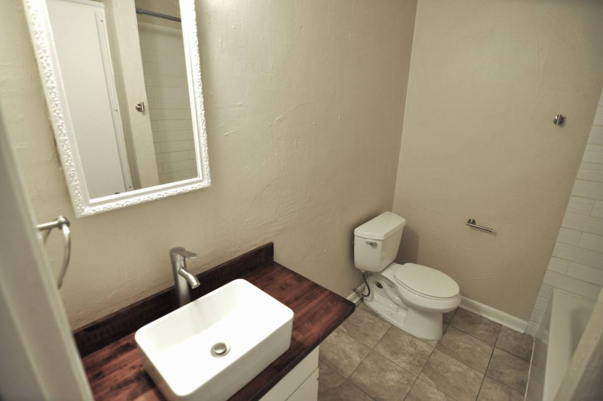 Apartment for rent at 901 E Oltorf, Austin, TX 78704