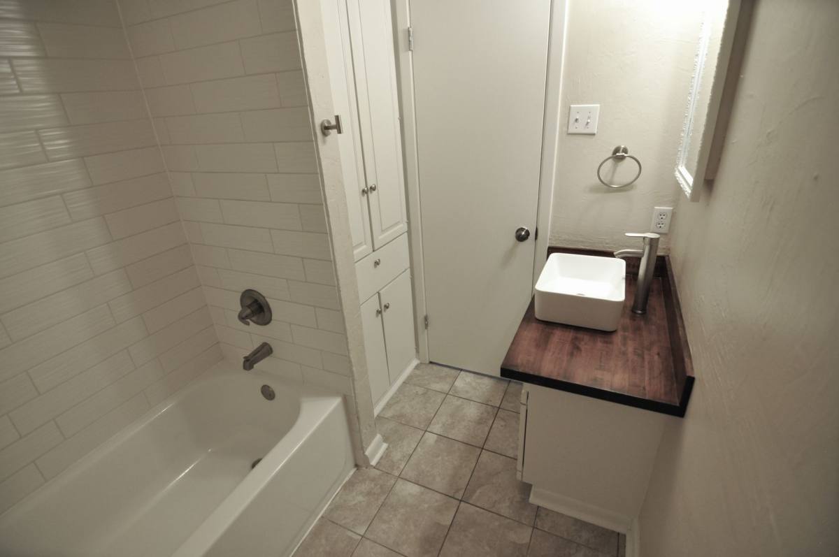 Apartment for rent at 901 E Oltorf, Austin, TX 78704