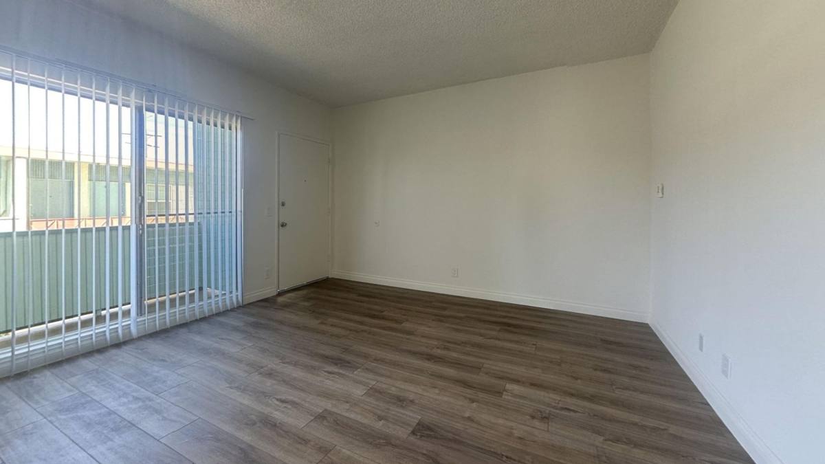 Apartment for rent at 17808, 17818, 17828 Saticoy St, Reseda, CA 91335