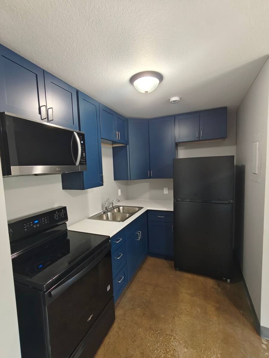 Apartment for rent at 1336 N Walnut St, Iola, KS 66749