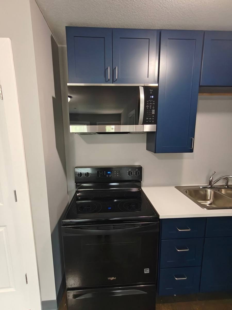 Apartment for rent at 1336 N Walnut St, Iola, KS 66749
