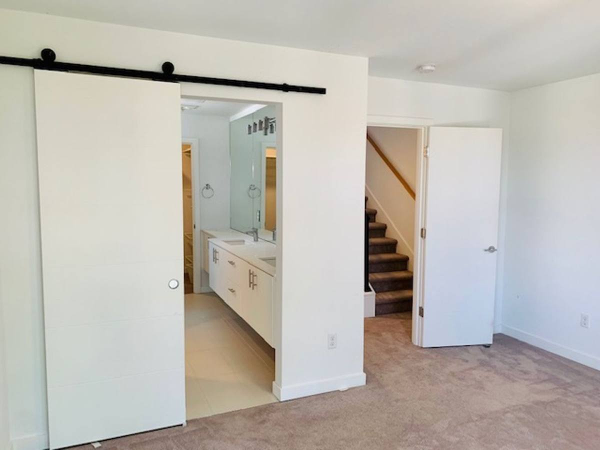 Townhouse for rent at 1721 NW 60th St, Seattle, WA 98107