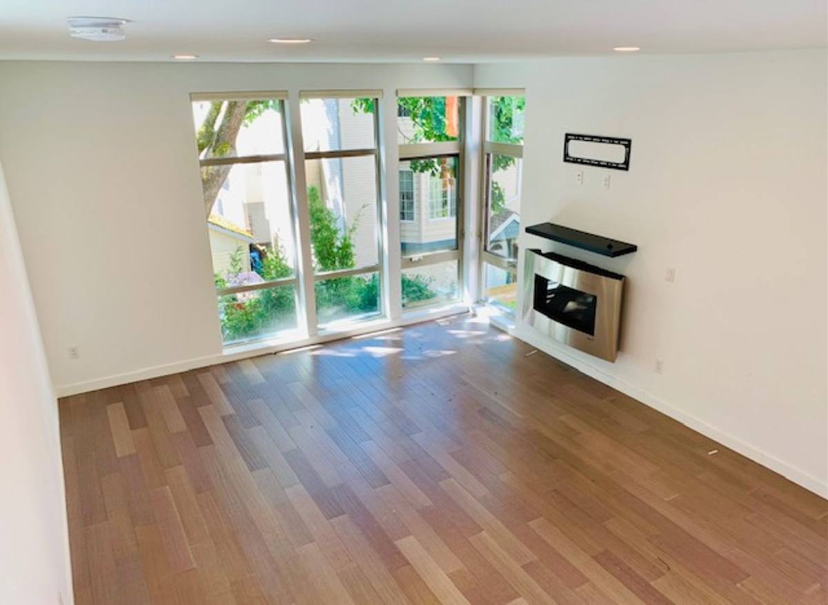 Townhouse for rent at 1721 NW 60th St, Seattle, WA 98107