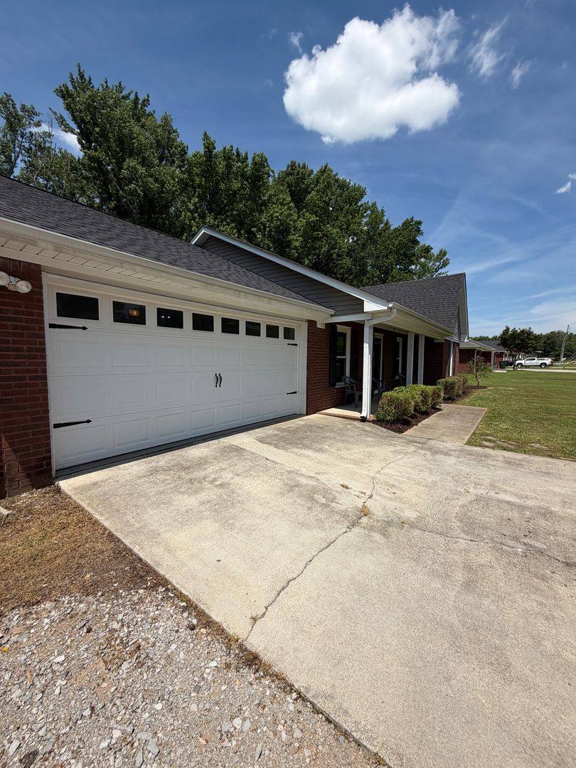 House for rent at 141 Katina Rd, Hazel Green, AL 35750