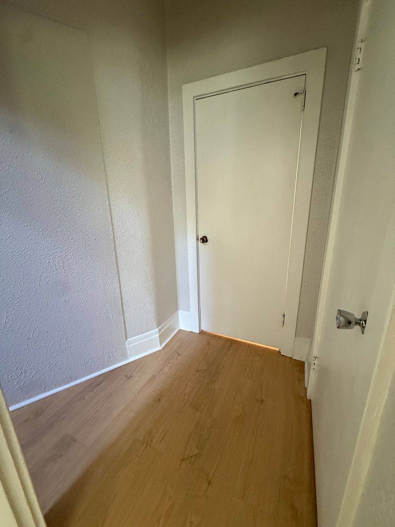 Apartment for rent at 1003 Middle Rd, Glenshaw, PA 15116
