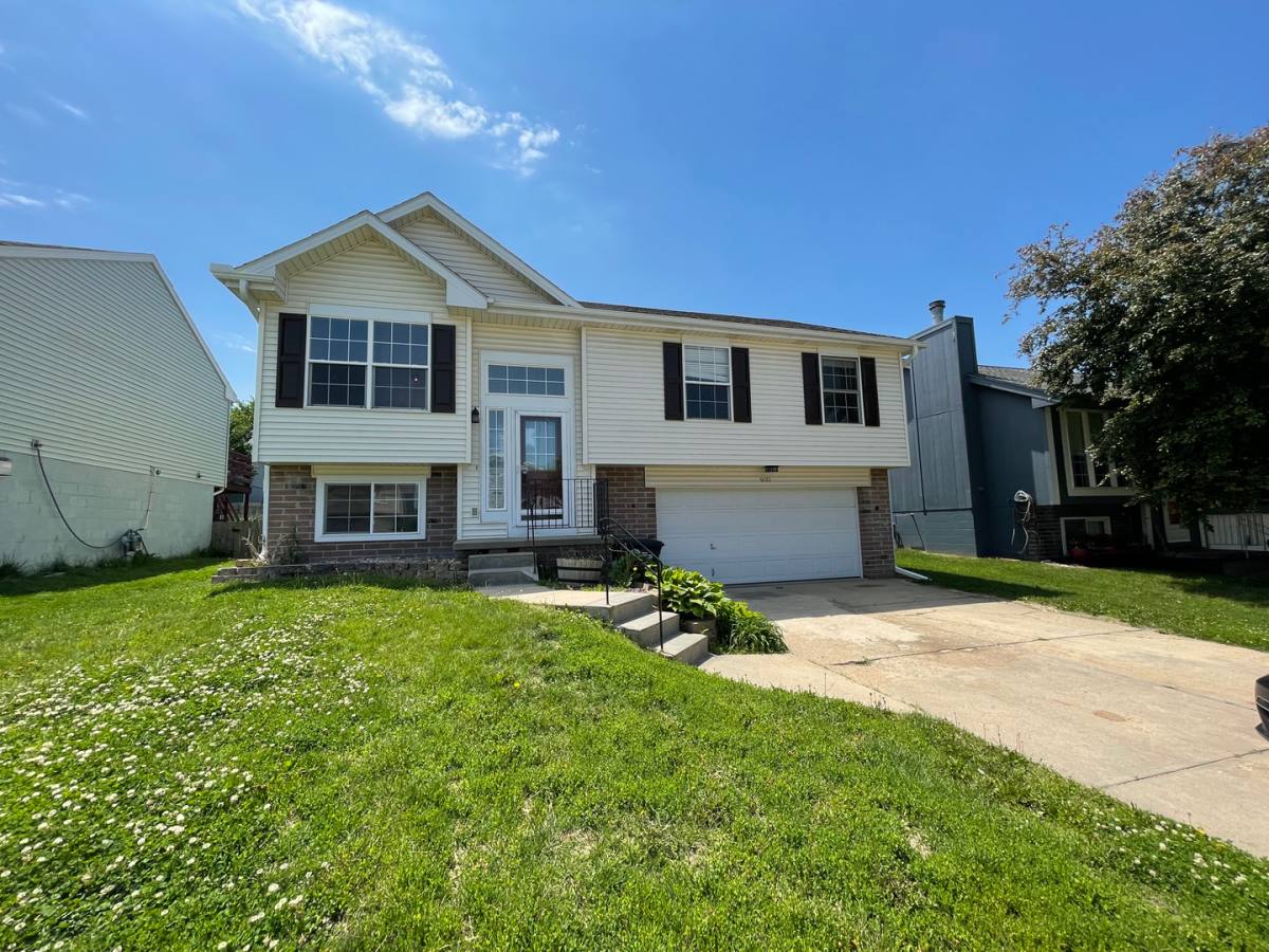 House for rent at 8013 Newport Ave, Omaha, NE 68122