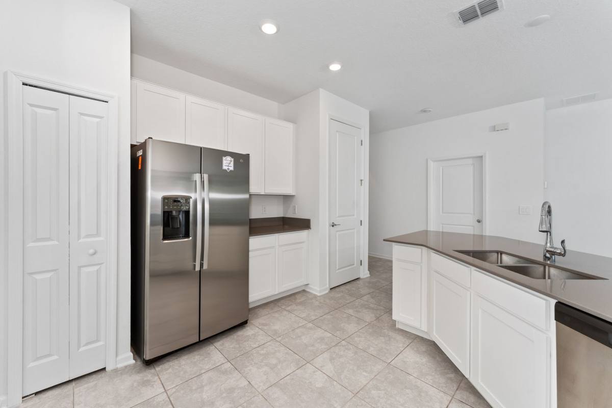 House for rent at 860 Daring Dr, Davenport, FL 33837