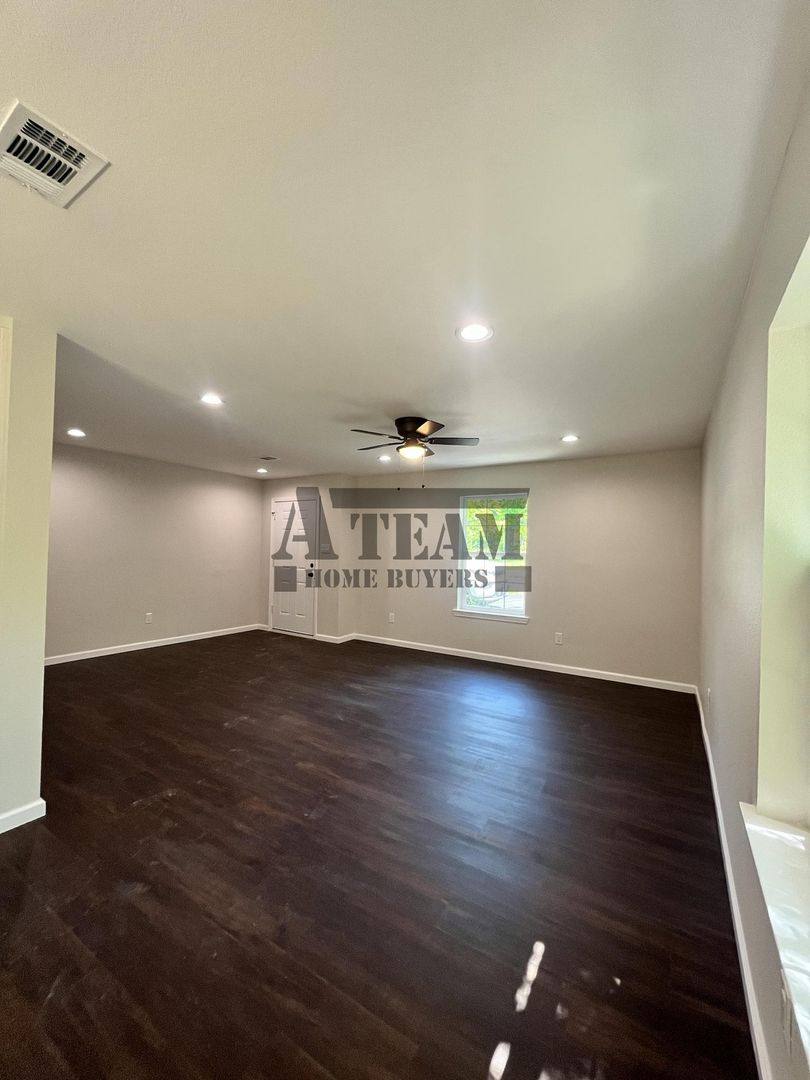 House for rent at 127 Guadalupe St, Mabank, TX 75156
