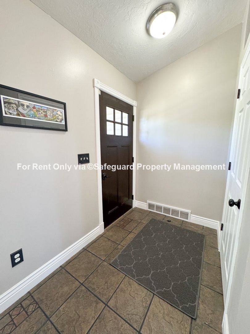 House for rent at 15052 S Manilla Dr, Draper, UT 84020
