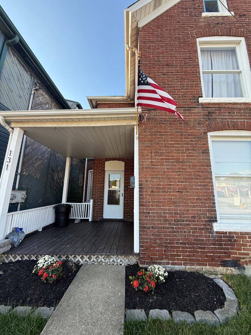 House for rent at 131 W Pike St, Canonsburg, PA 15317