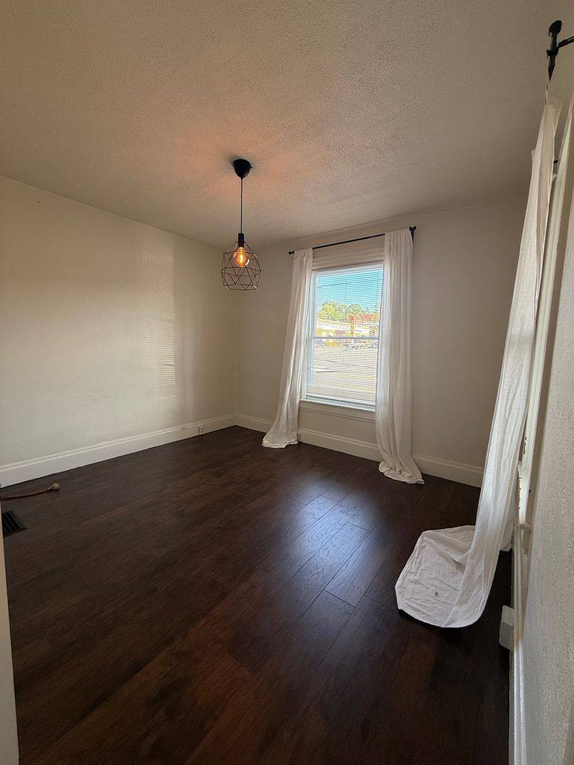 House for rent at 131 W Pike St, Canonsburg, PA 15317