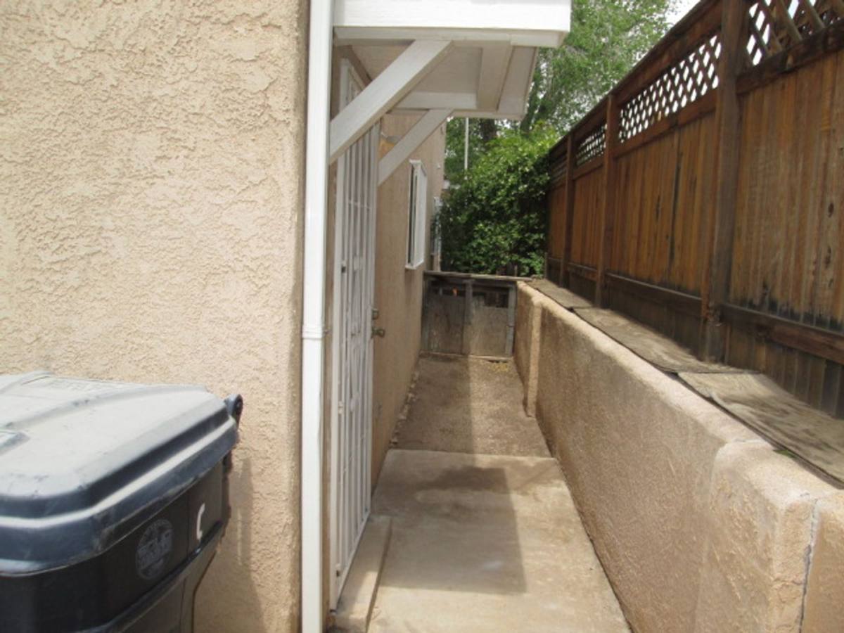 Townhouse for rent at 1704 Lead SE, Albuquerque, NM 87106