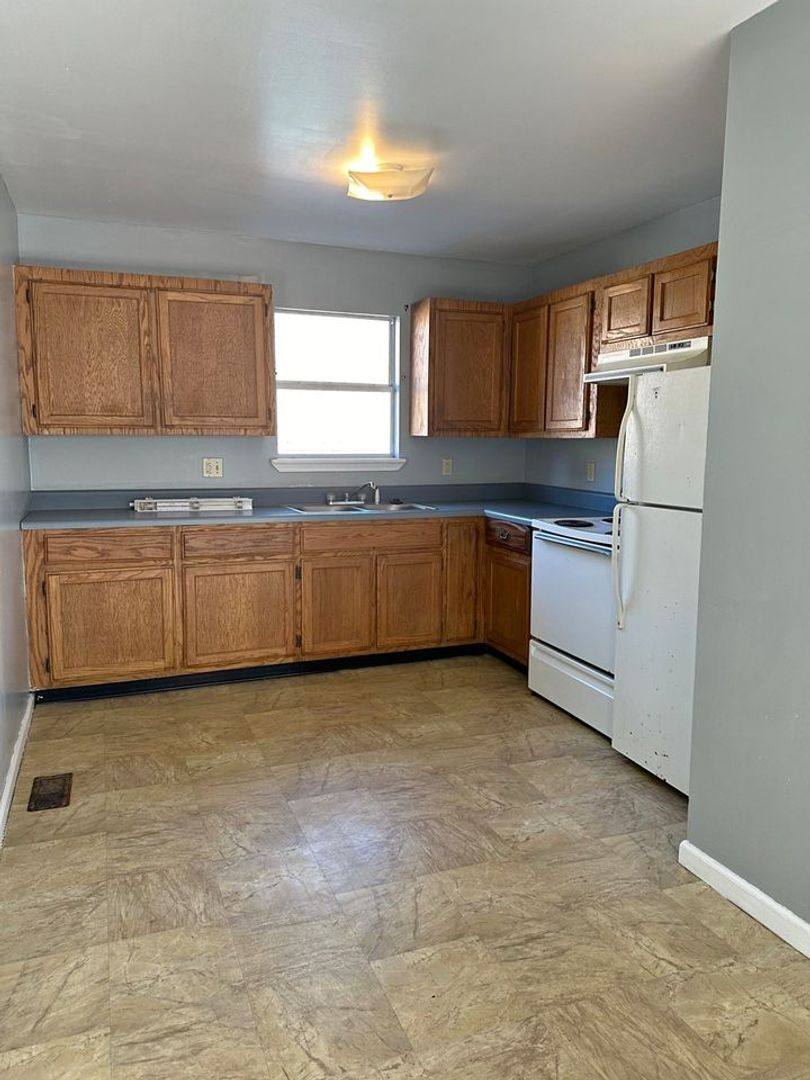 Apartment for rent at 1203 S 7th St, Paragould, AR 72450