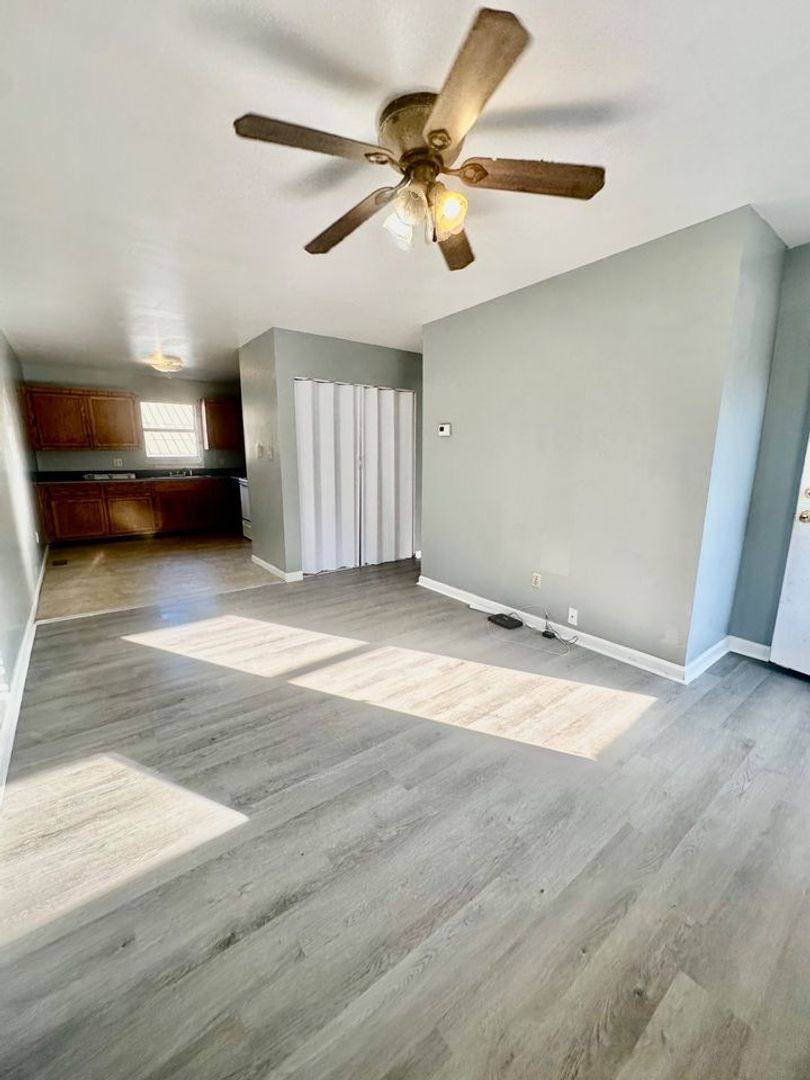 Apartment for rent at 1203 S 7th St, Paragould, AR 72450