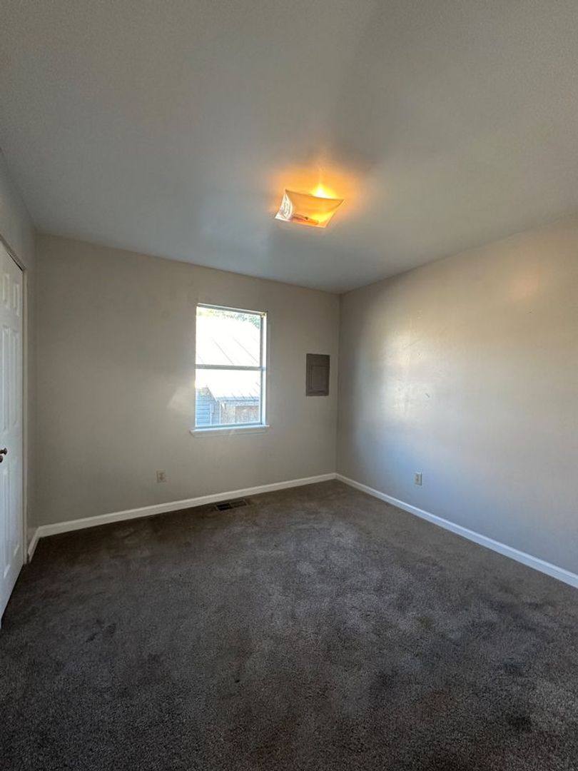 Apartment for rent at 1203 S 7th St, Paragould, AR 72450