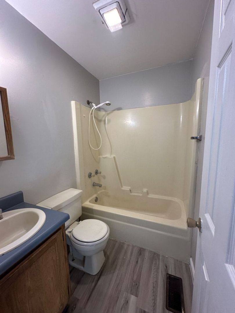 Apartment for rent at 1203 S 7th St, Paragould, AR 72450