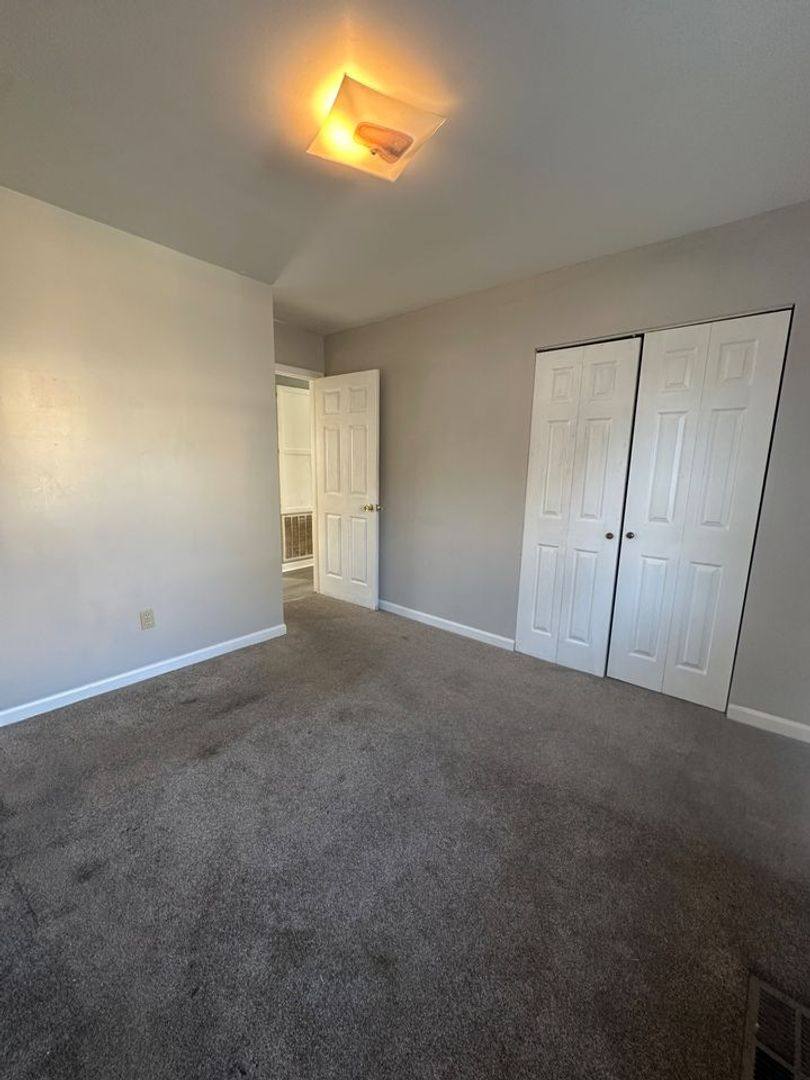 Apartment for rent at 1203 S 7th St, Paragould, AR 72450