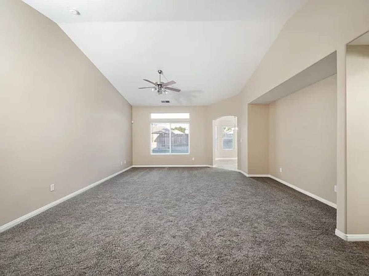House for rent at 5506 Leeward Point Dr, Bakersfield, CA 93312