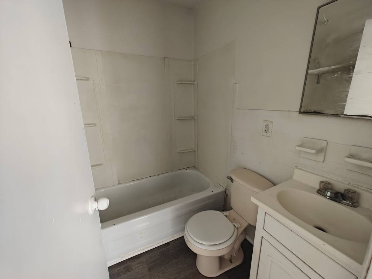 House for rent at 647 W Franklin St, Shelbyville, IN 46176