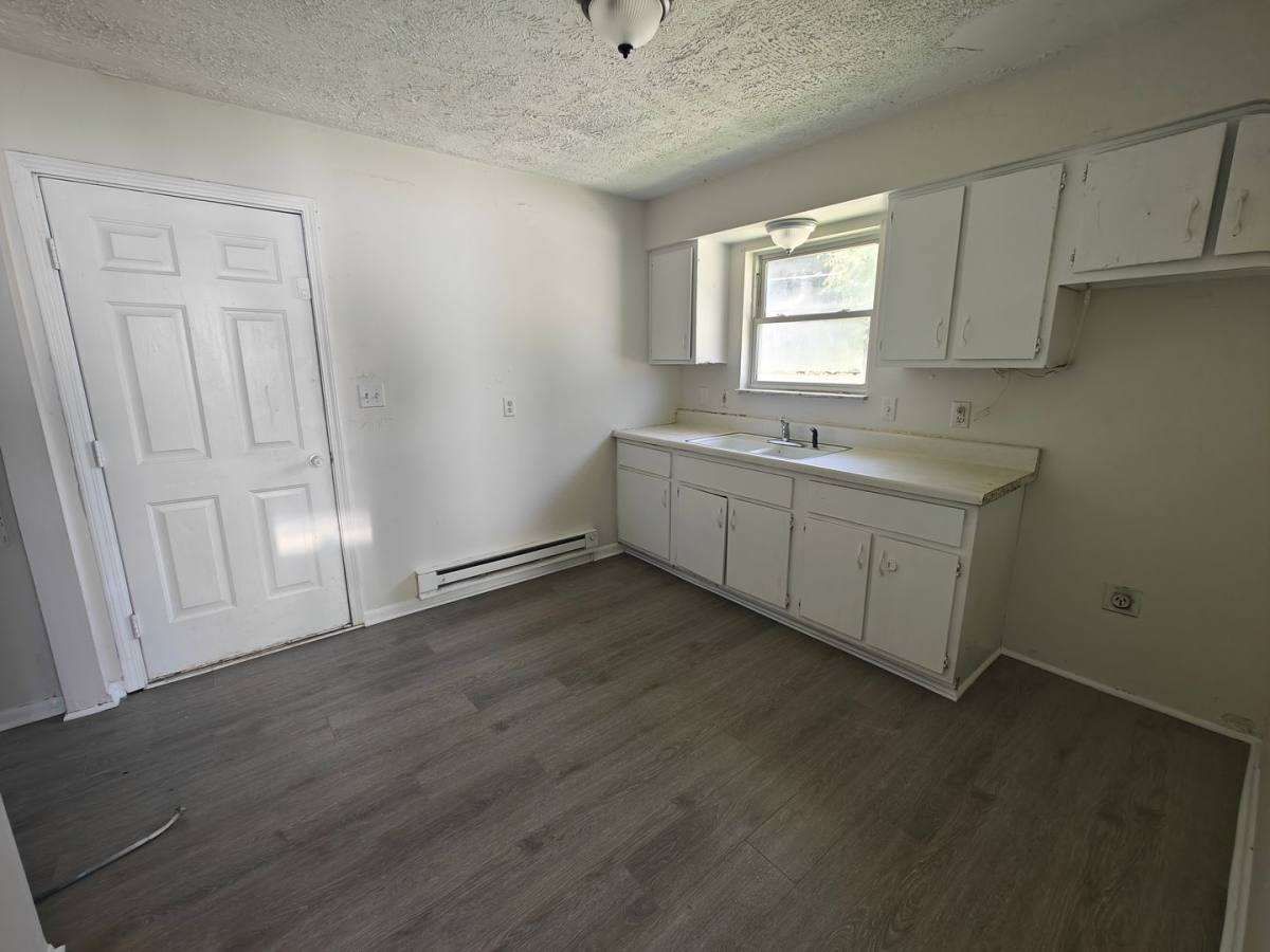 House for rent at 647 W Franklin St, Shelbyville, IN 46176
